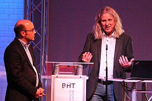 Moderatoren und Initiatoren der HealthTEC-Reihe: Prof. Dr. Christian Meltendorf (links) und Prof. Dr. Rainer Schneider 